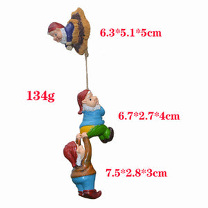 Dwarf Climbing Ornament