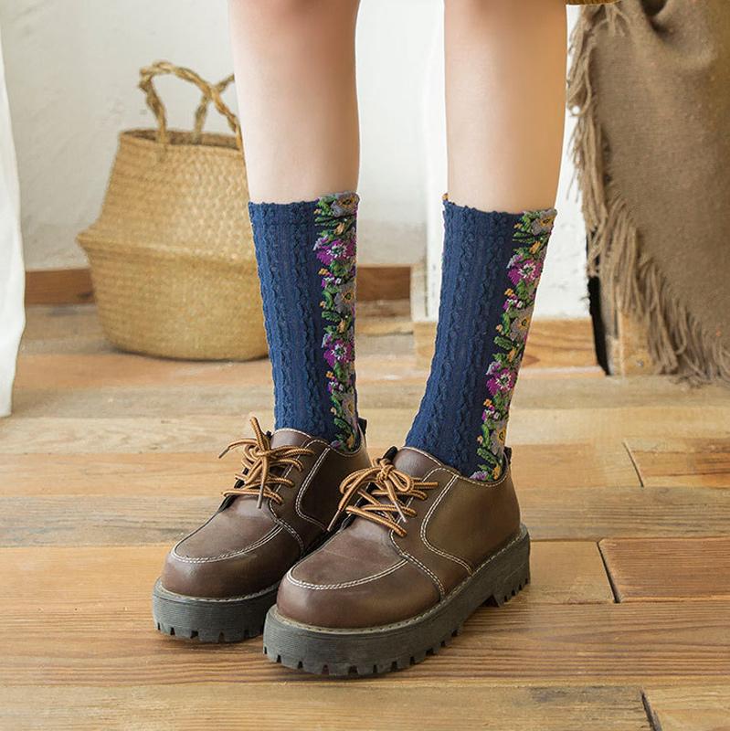 🧦🌸Vintage Embroidered Floral Socks (5 pairs)