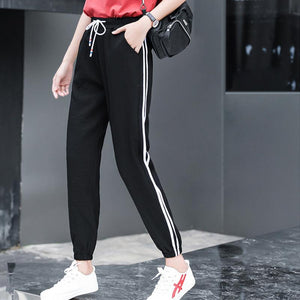 Sporty Trousers with Bound Feet